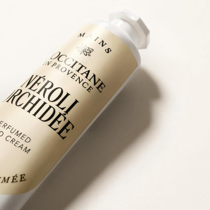 Moisturizing Floral Hand Care