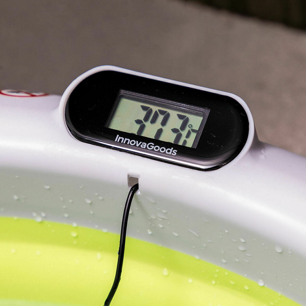 Ergonomic baby tub with non slip base InnovaGoods