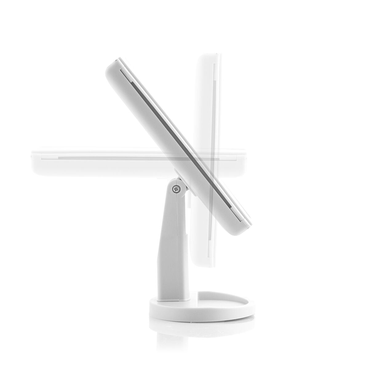LEDflect mirror close‑up with bright LED lighting